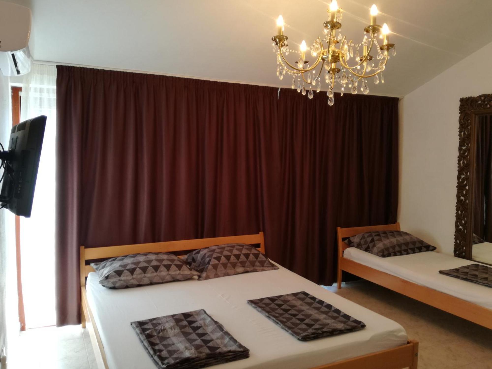 Rooms & Apartments Hegic Задар Экстерьер фото
