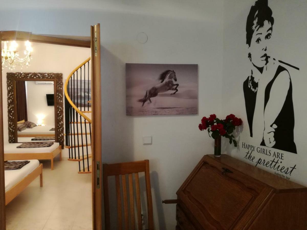 Rooms & Apartments Hegic Задар Экстерьер фото